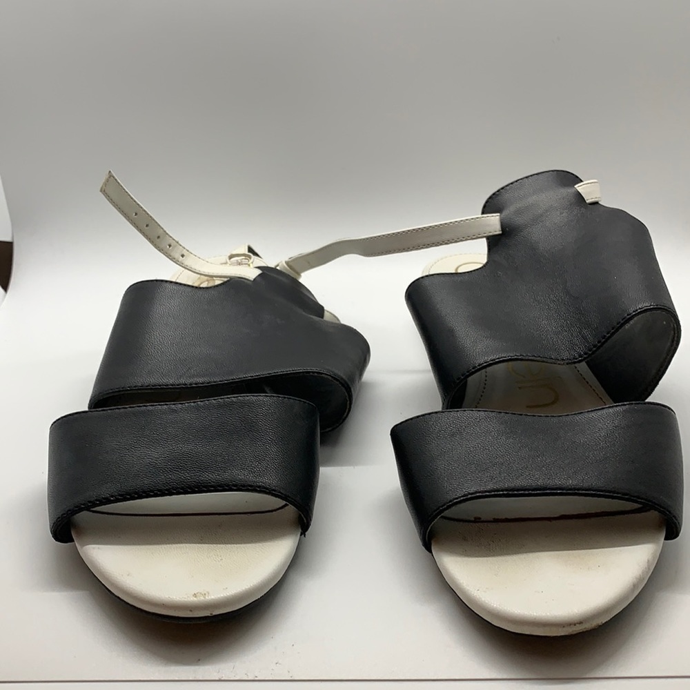 CALVIN KLEIN BLACK LEATHER SANDALS, Size 8